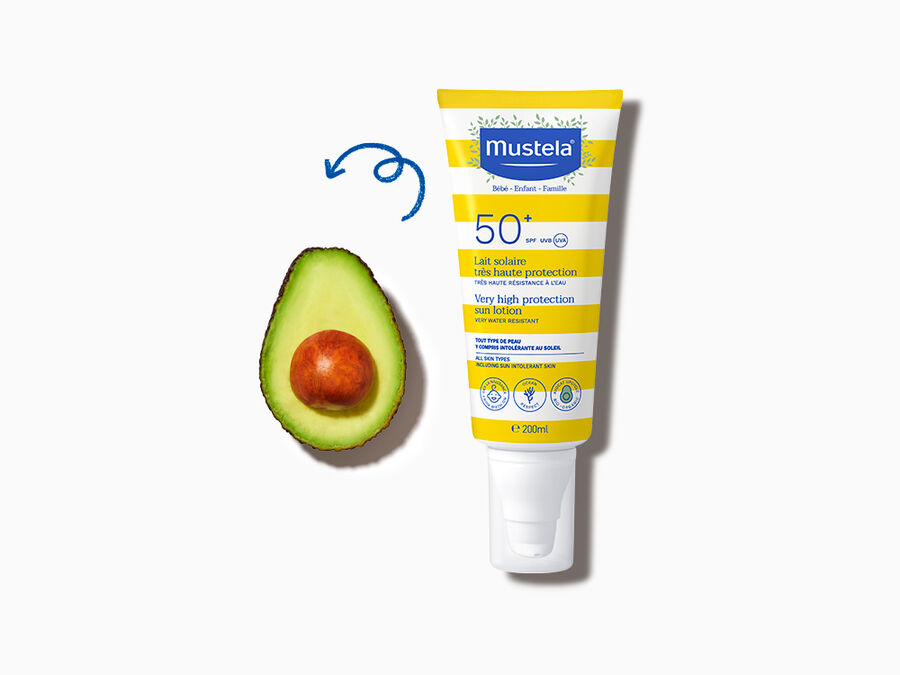 Солнцезащитное молочко с очень высокой степенью защиты SPF 50+, 200 мл.